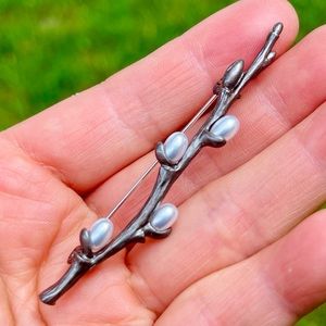 Spring Bud Brooch Bud Pin Vintage Style Flower Brooch Pin